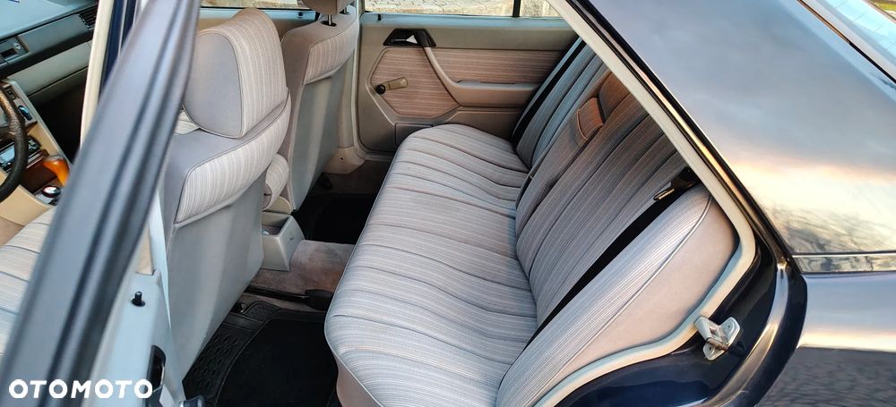 Mercedes-Benz W124 (1984-1993) - 9