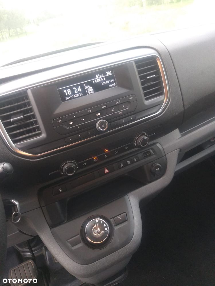 Peugeot Expert 2.0 L2 EHZ EAT8 - 2