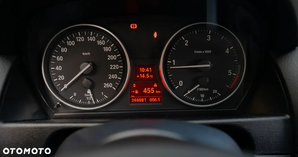 BMW X1 xDrive20d - 33