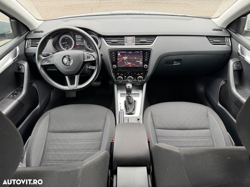 Skoda Octavia 2.0 TDI DSG Premium Edition - 32
