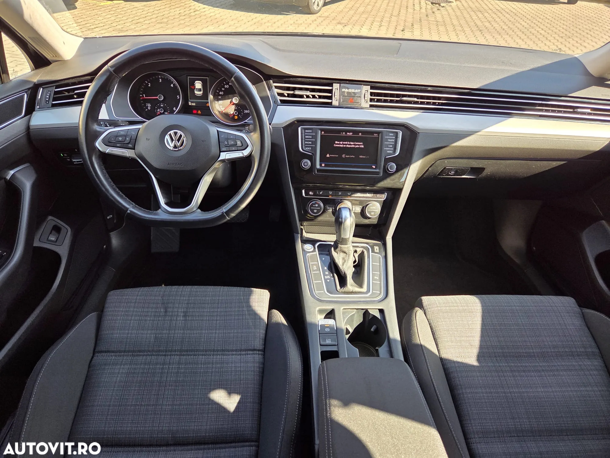 Volkswagen Passat 2.0 TDI DSG Comfortline - 8