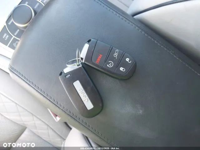 Jeep Grand Cherokee 3.6 V6 Summit - 11