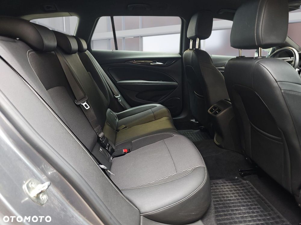 Opel Insignia 2.0 T Elegance S&S - 11