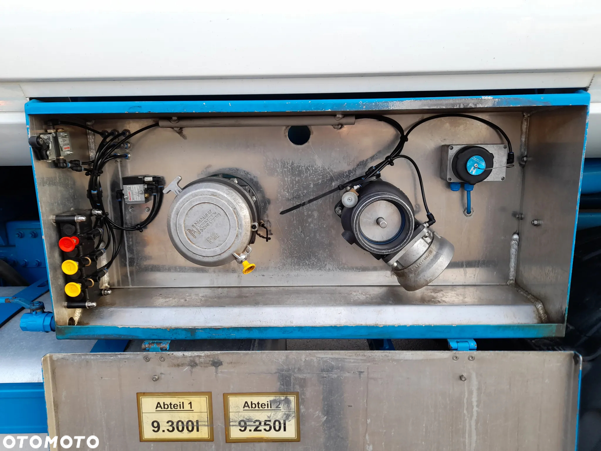 Volvo AUTOCYSTERNA Netto 249 900 zł FM 420 E5 - 6
