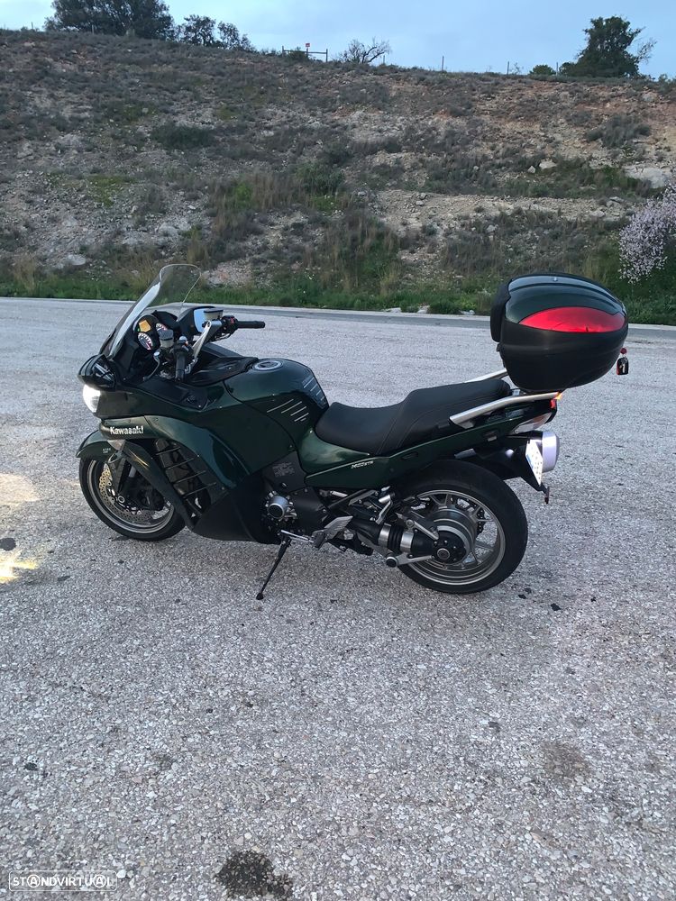 Kawasaki GTR - 12