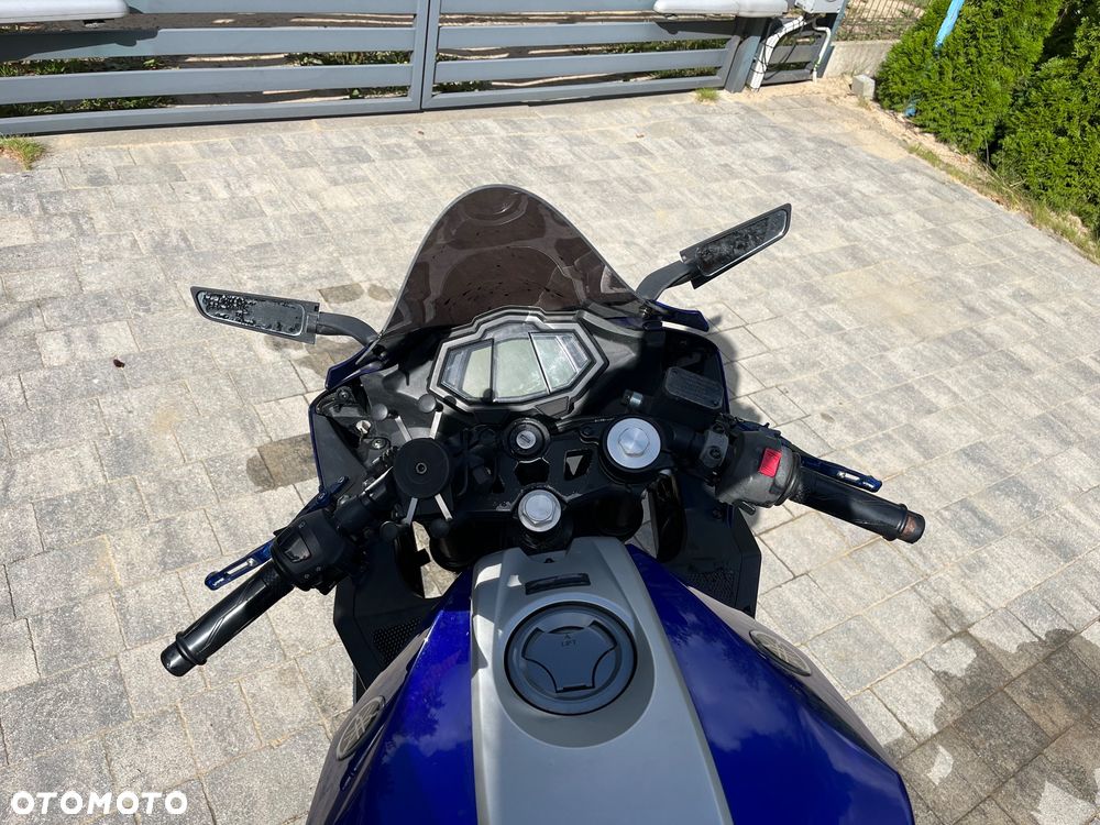 Yamaha YZF - 7