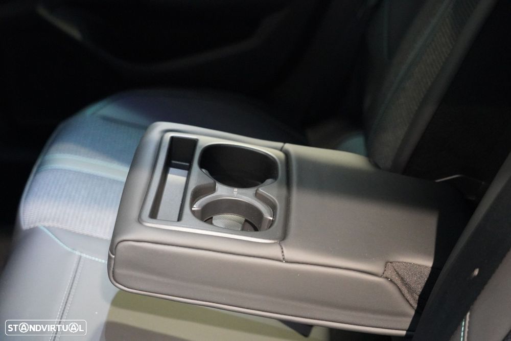 Peugeot e-308 54 kWh Allure - 47