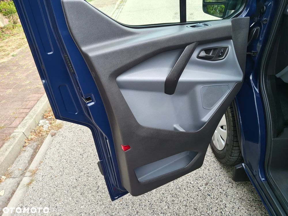 Ford Transit Custom - 11