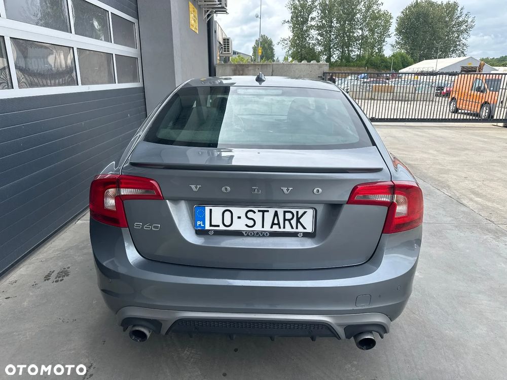 Volvo S60 - 2