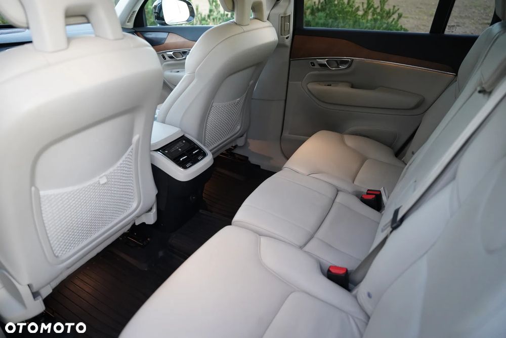 Volvo XC 90 - 37