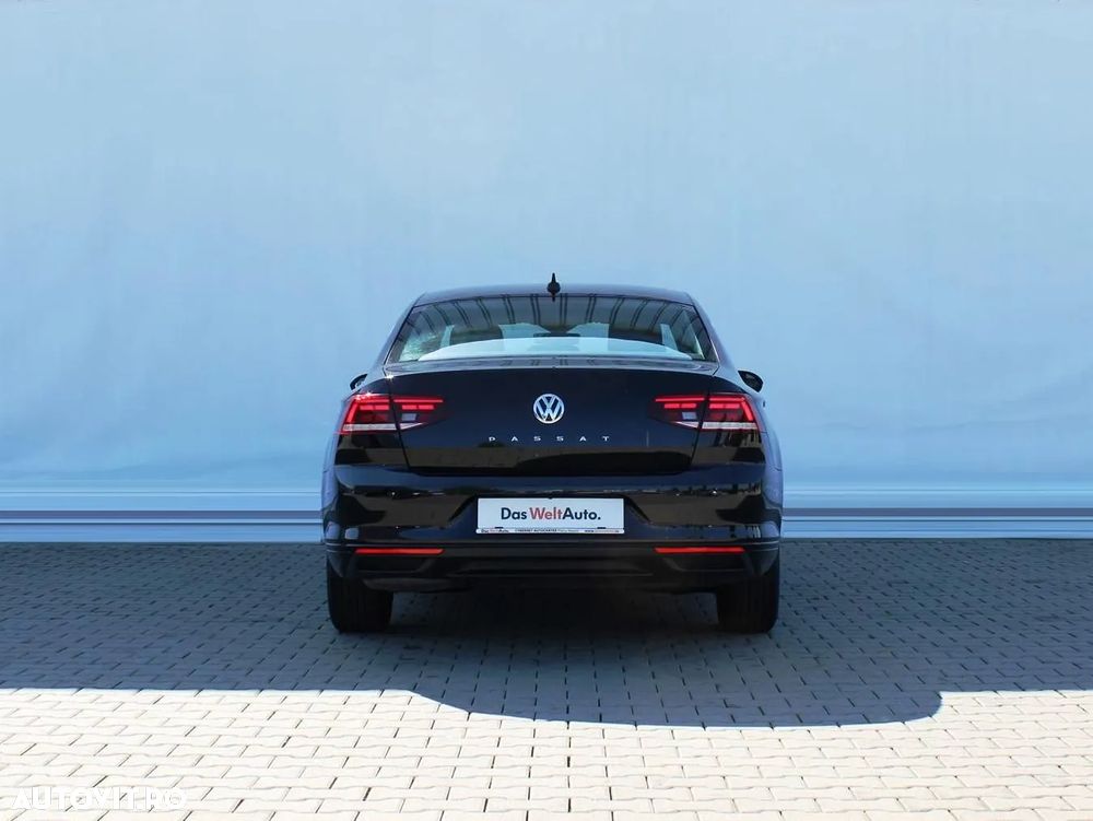 Volkswagen Passat 1.5 TSI ACT DSG Comfortline - 4