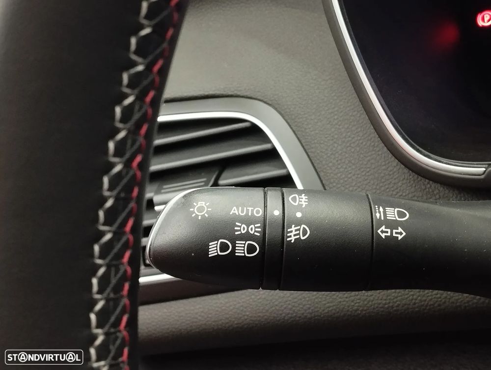 Renault Mégane 1.6 Plug-In R.S. Line - 27