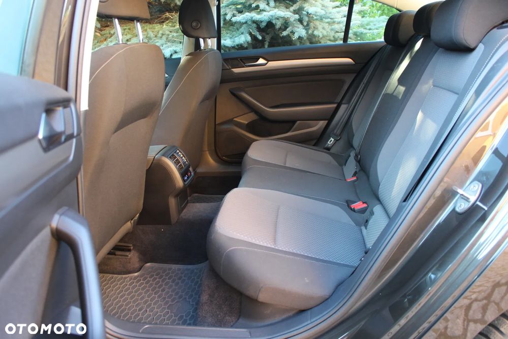 Volkswagen Passat 2.0 TDI BMT Comfortline - 11