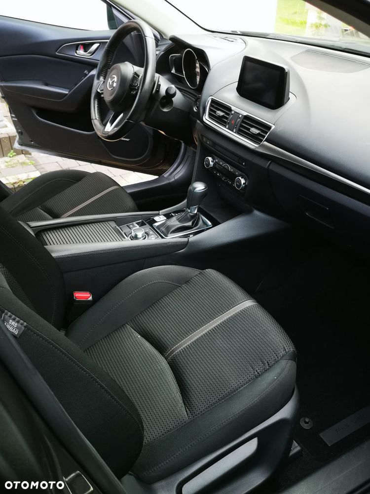 Mazda 3 - 8