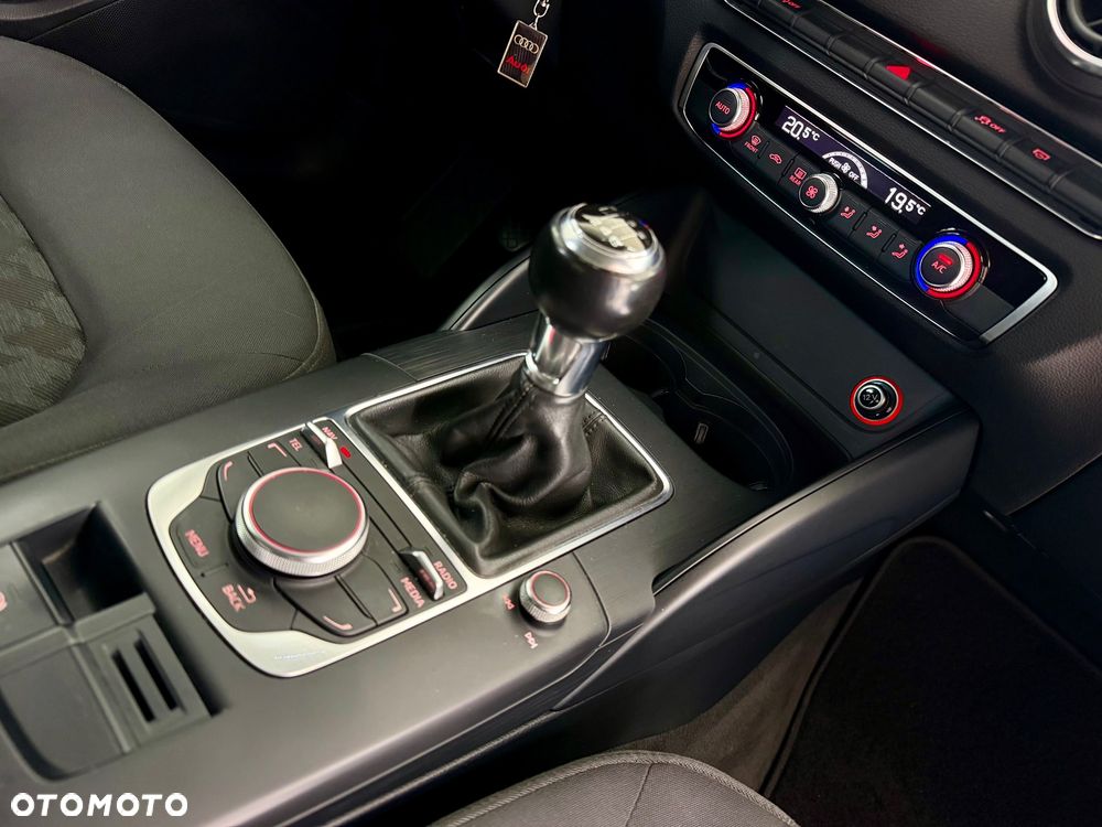 Audi A3 Sportback 1.6 TDI Ambition - 14