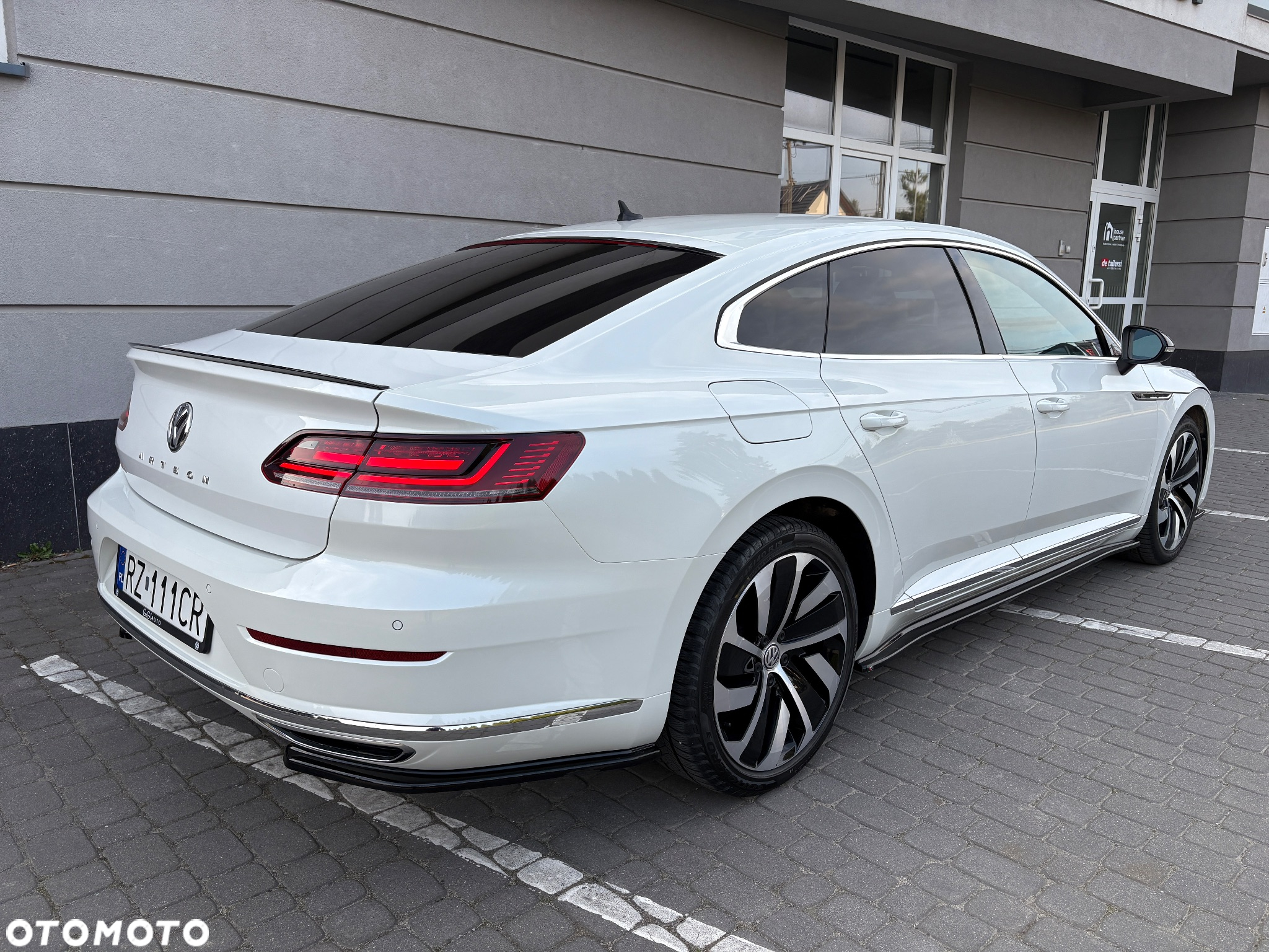 Volkswagen Arteon 2.0 TDI SCR R-Line - 3