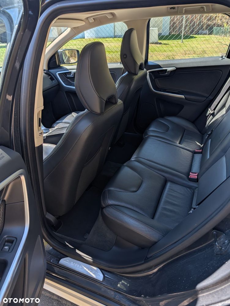 Volvo XC 60 D5 AWD Kinetic - 15