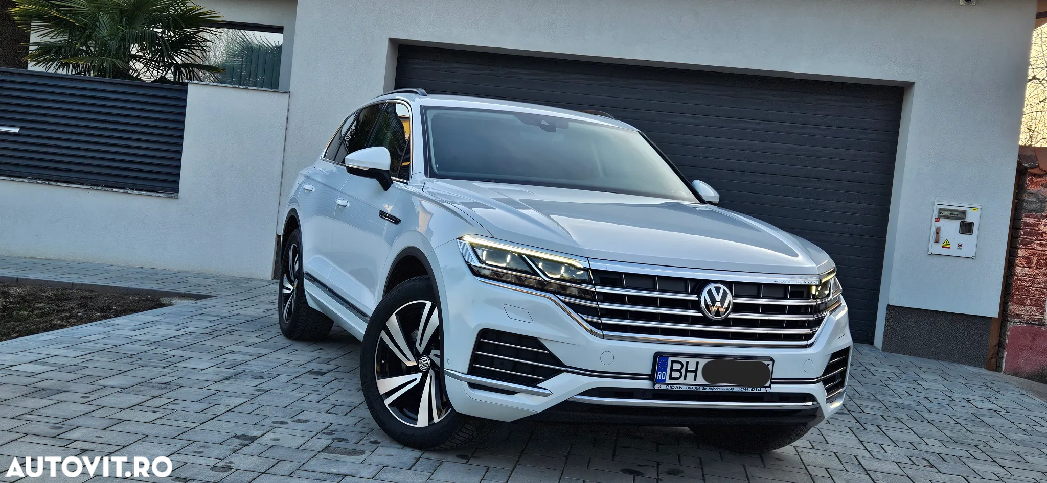 Volkswagen Touareg 3.0 V6 TDI 4Motion DPF Automatik Elegance - 2