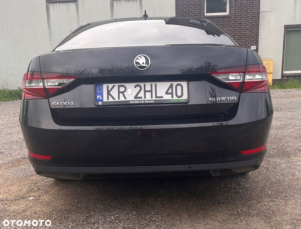 Skoda Superb 2.0 TDI Active DSG7 - 8