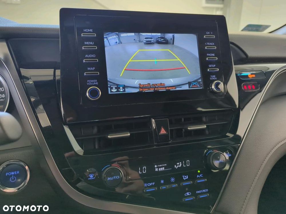 Toyota Camry - 13