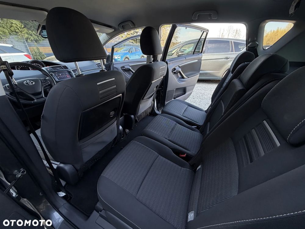 Toyota Verso 1.6 D-4D Prestige 7os - 21