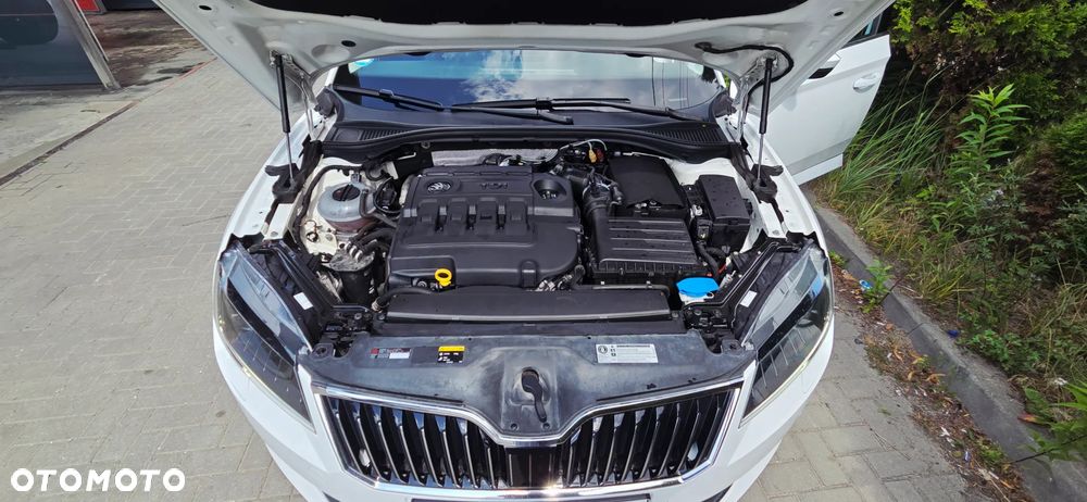 Skoda Superb Combi 2.0 TDI DSG L&K - 40