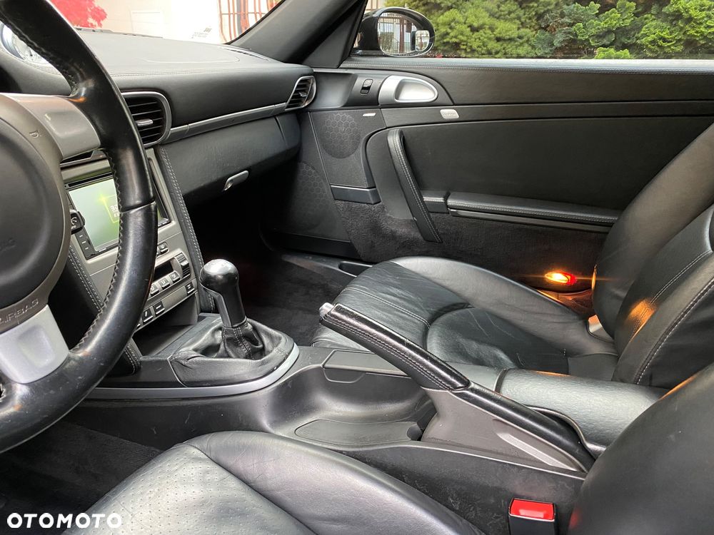 Porsche 911 Carrera S - 4