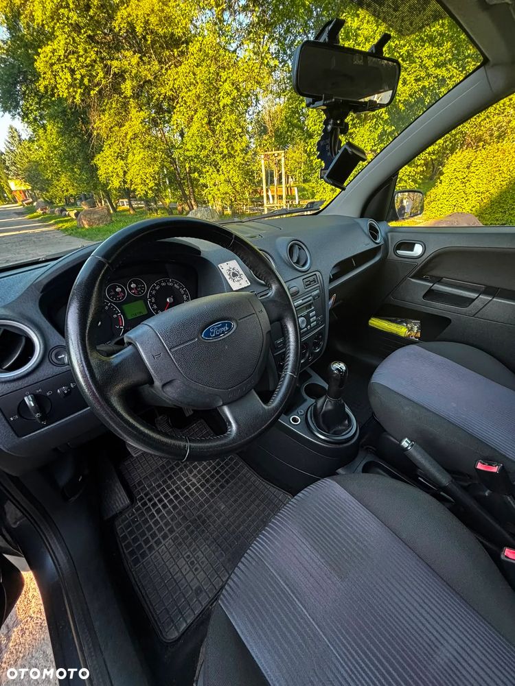 Ford Fusion 1.4 Trend - 4