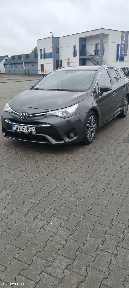 Toyota Avensis 2.0 D-4D Premium - 1