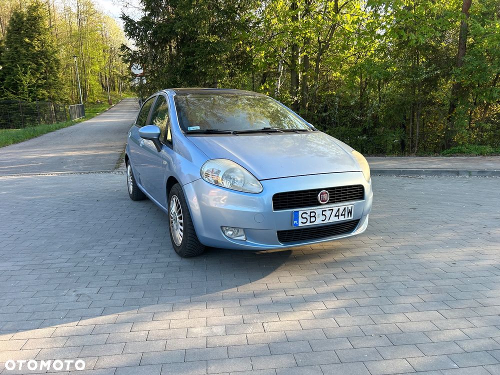 Fiat Grande Punto Actual 1.4 8V Estiva Blue&Me - 2