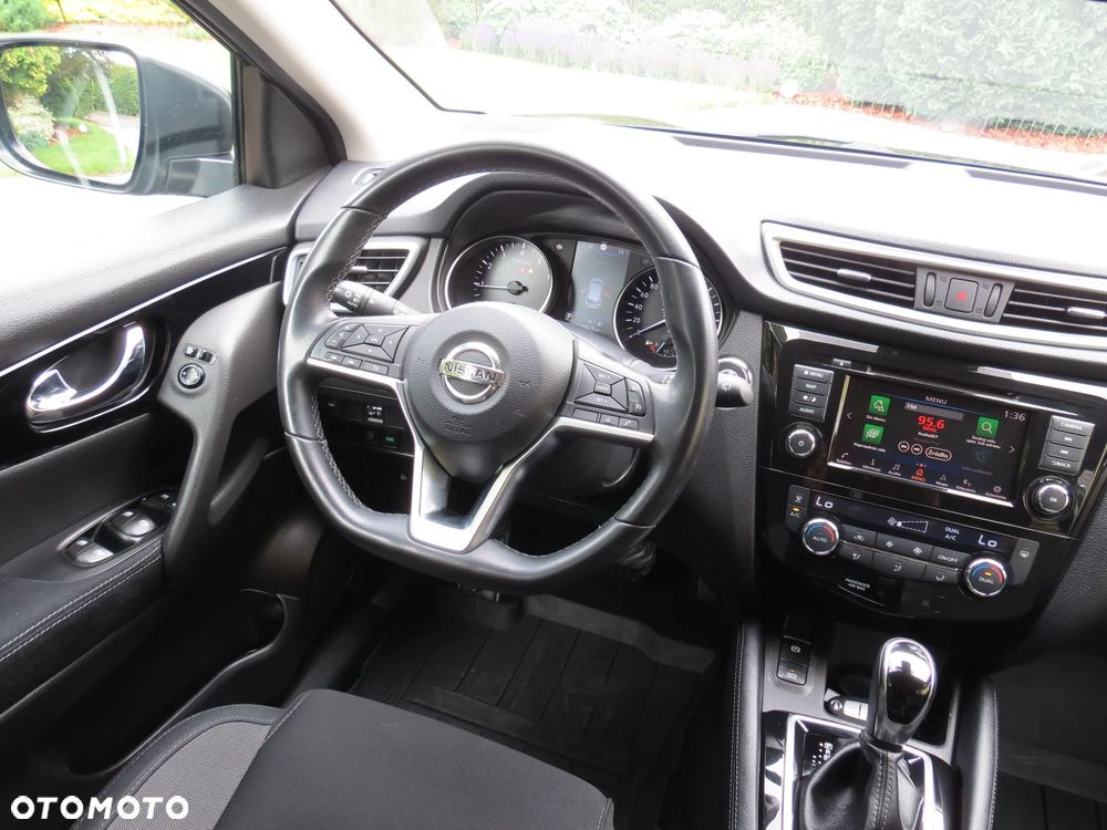 Nissan Qashqai 1.3 DIG-T DCT ZAMA - 23