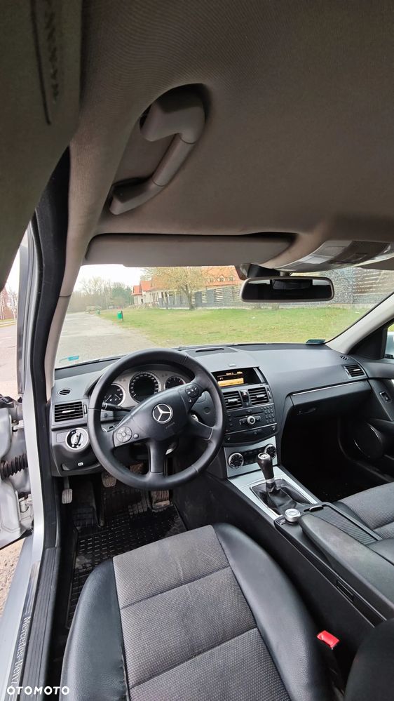 Mercedes-Benz Klasa C 220 CDI DPF Avantgarde - 5