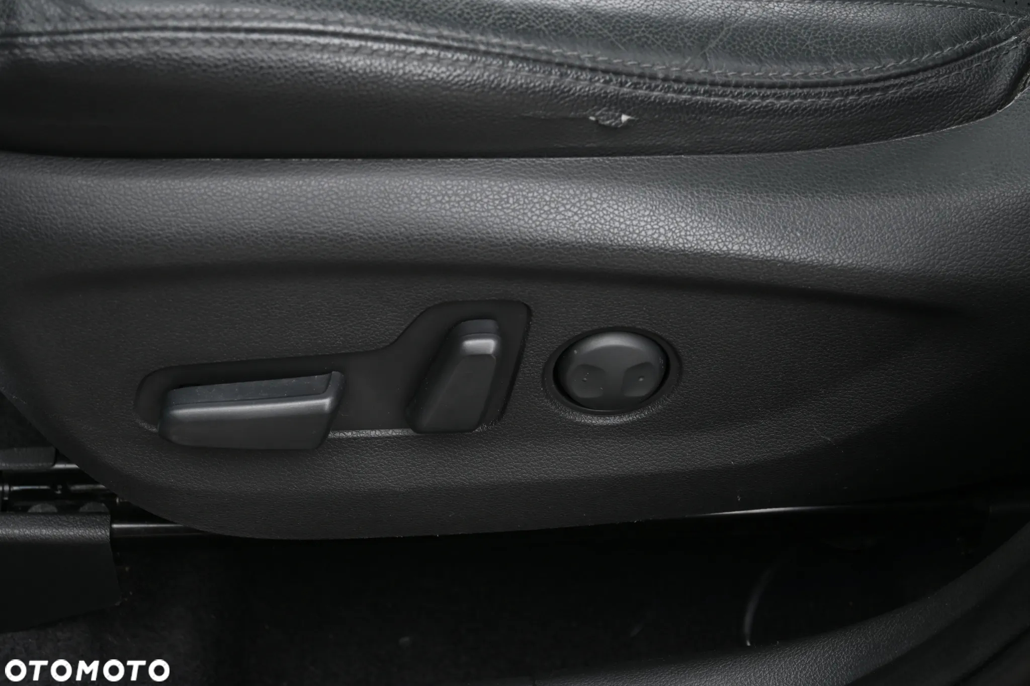 Hyundai Tucson 2.0 CRDi Premium 4WD - 24