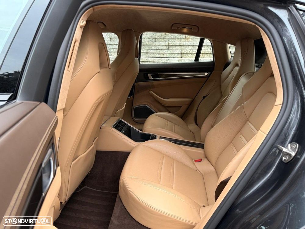 Porsche Panamera 4 S - 10