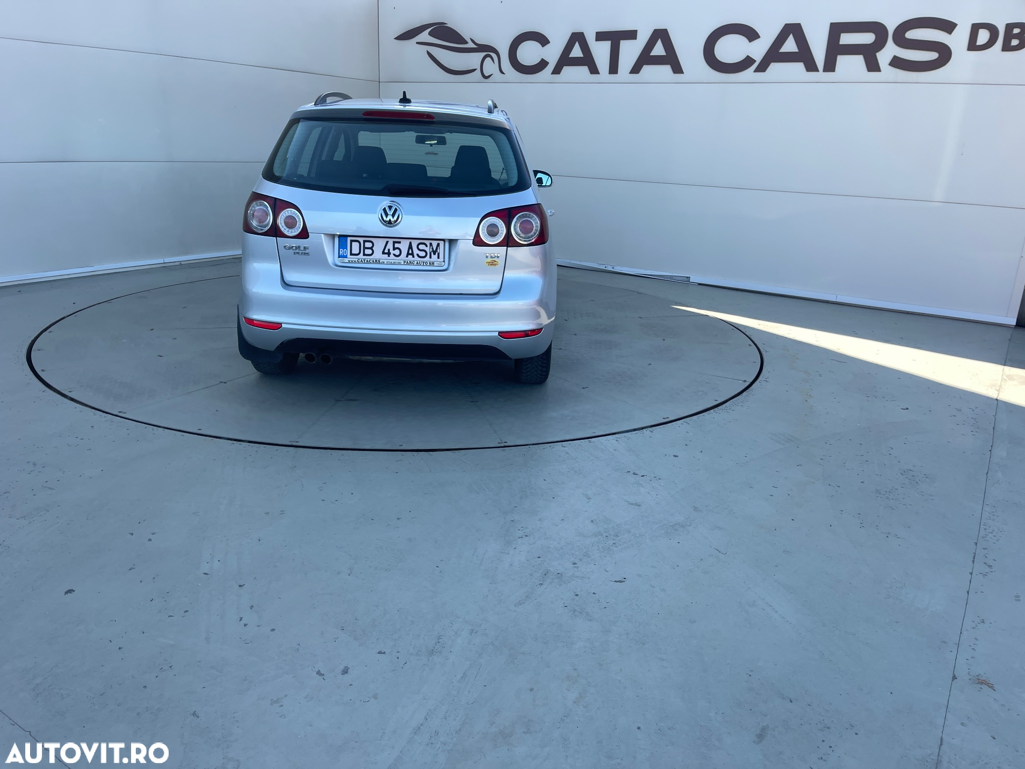 Volkswagen Golf Plus 2.0 TDI Comfortline - 15