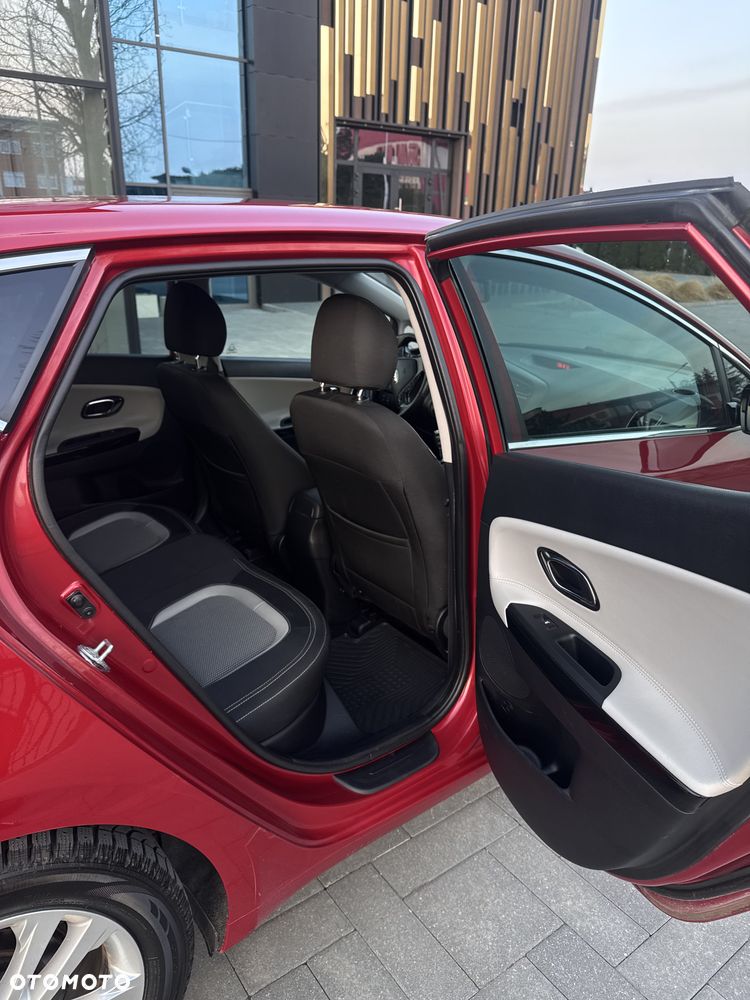 Kia Ceed 1.6 GDI ISG Spirit - 18