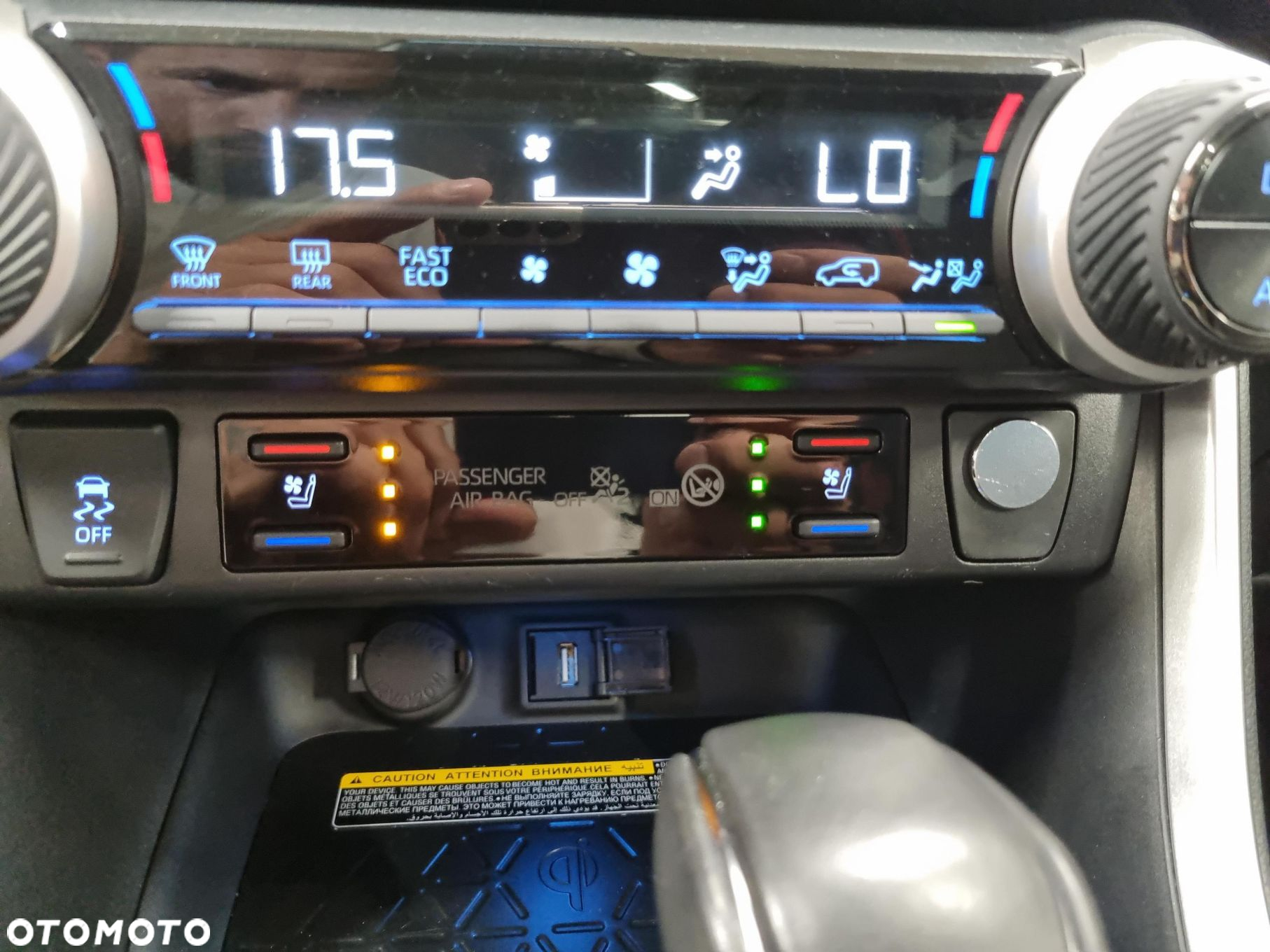 Toyota RAV4 - 24