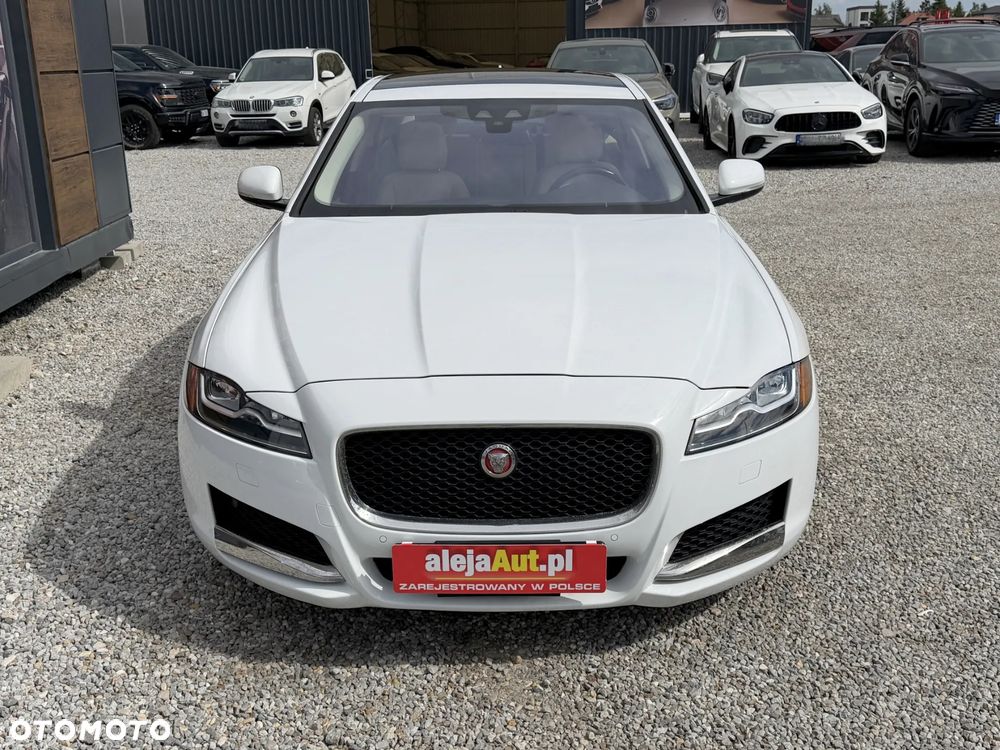 Jaguar XF 35t AWD Prestige - 12