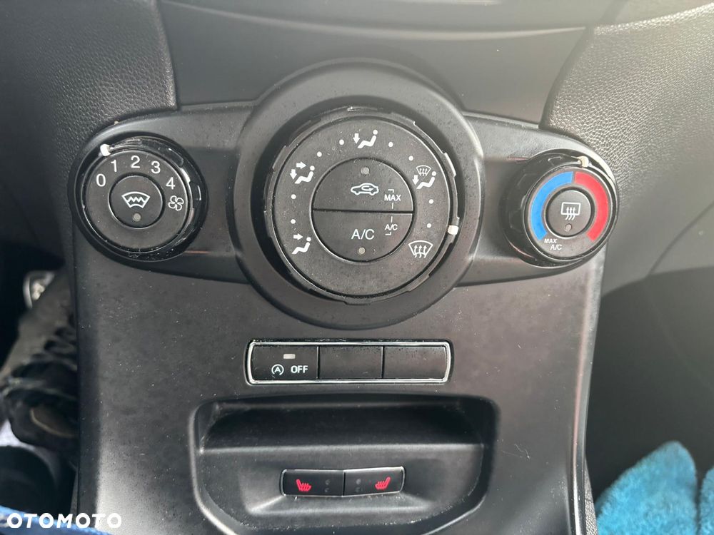 Ford Fiesta 1.0 EcoBoost STart-Stop ST-LINE - 26