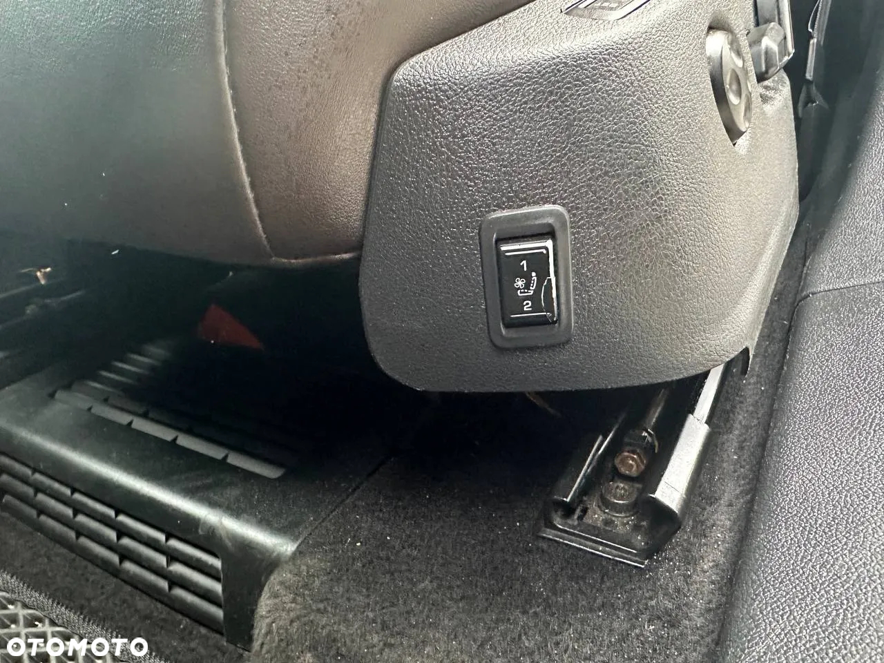 Skoda Superb 2.0 TDI L&K DSG - 37