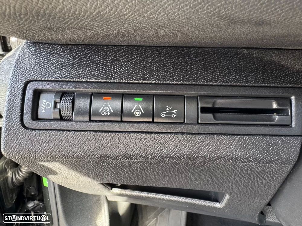 Peugeot 3008 PureTech 130 Stop & Start GPF EAT8 Allure Pack - 23