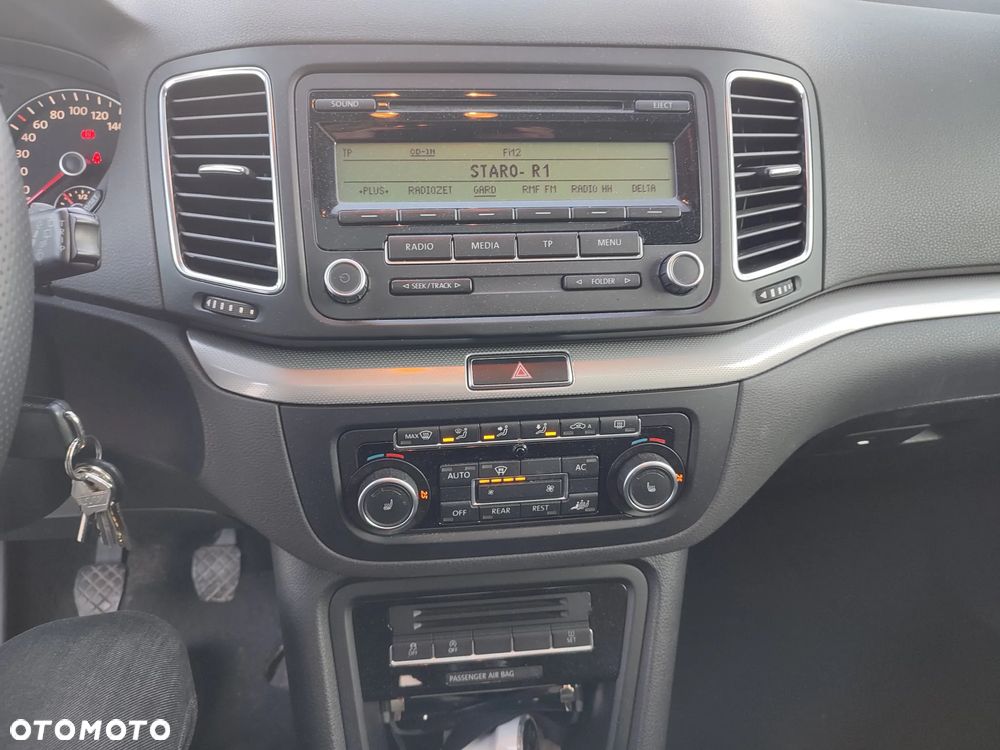 Volkswagen Sharan 2.0 TDI DPF BlueMotion Comfortline - 12