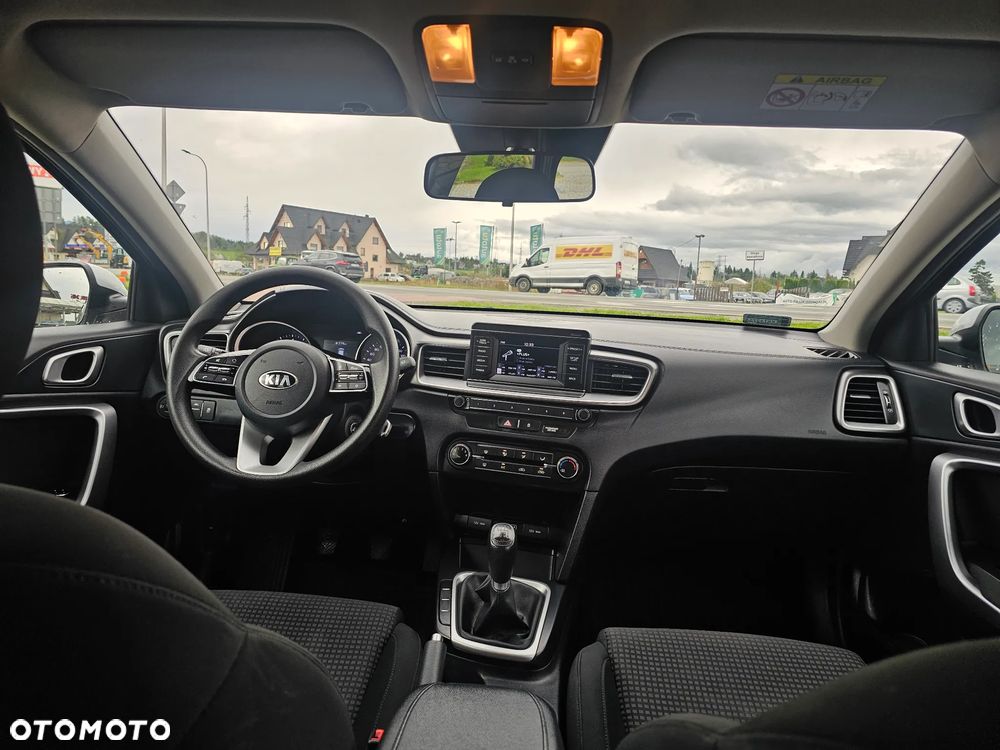 Kia Ceed 1.4 L Business Line Plus - 18