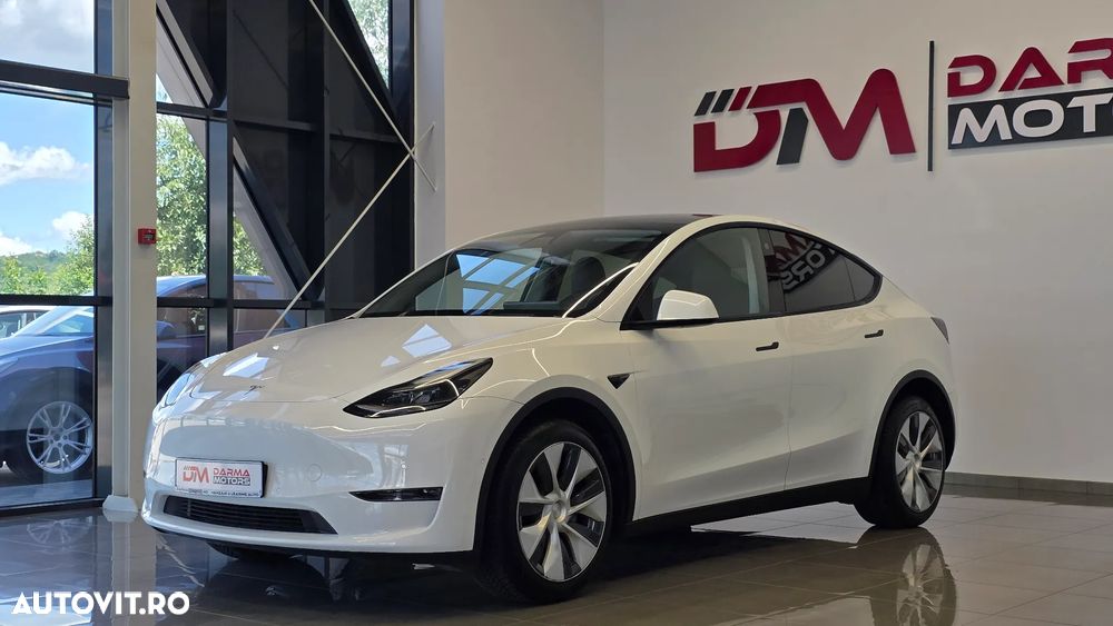 Tesla Model Y Long Range Dual Motor AWD - 3
