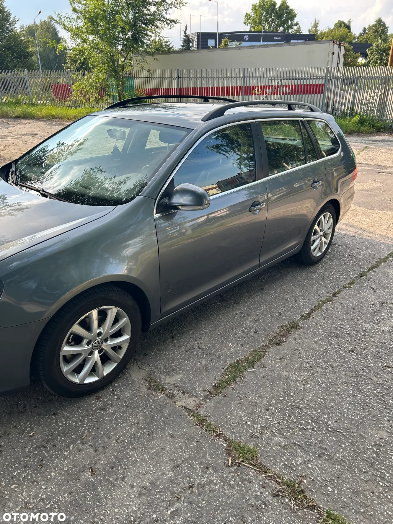 Volkswagen Golf 1.6 TDI DPF BlueMotion Technology Comfortline - 5