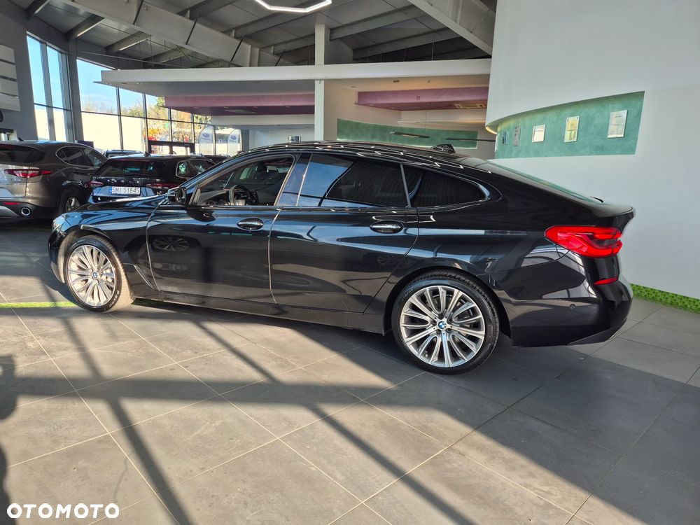 BMW 6GT - 12