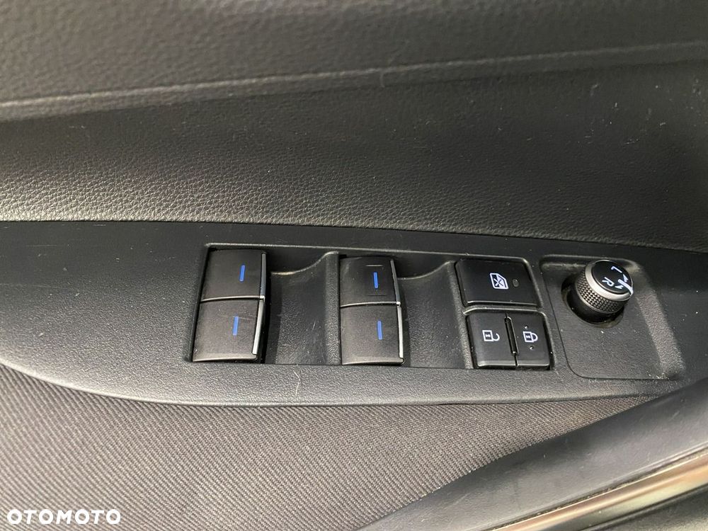 Toyota Corolla - 16
