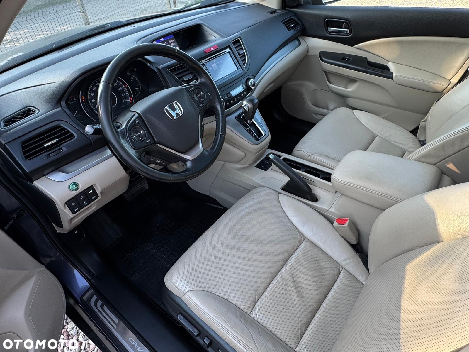 Honda CR-V - 24