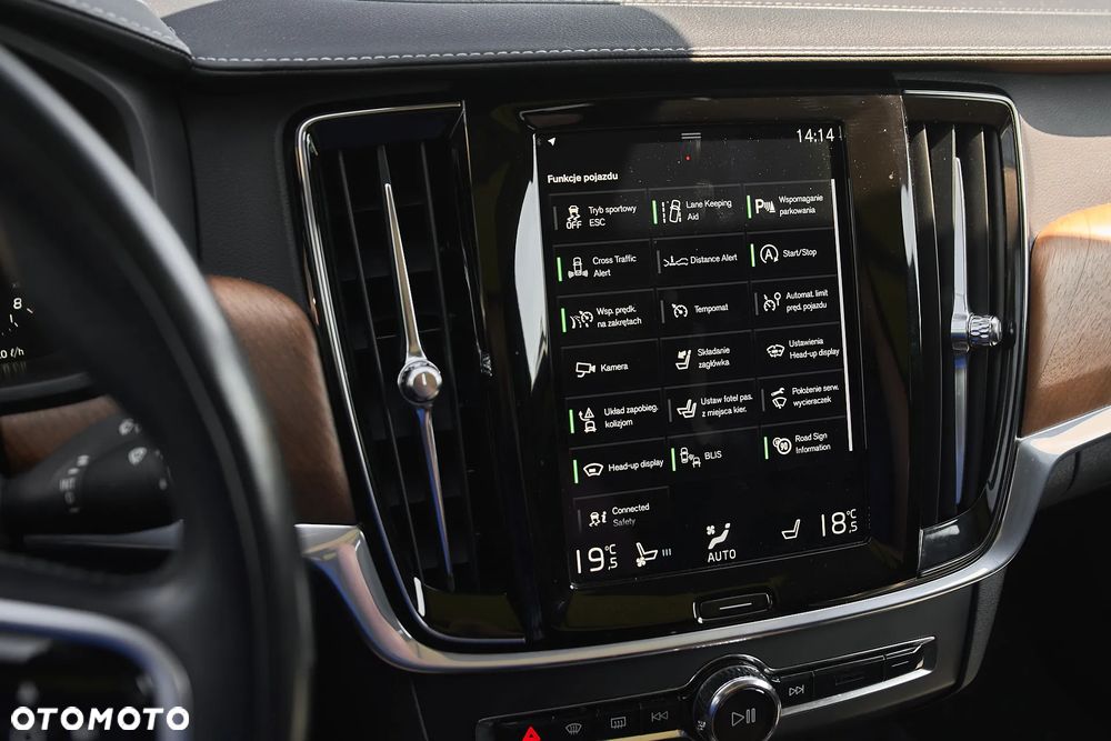 Volvo V90 T4 R-Design - 28