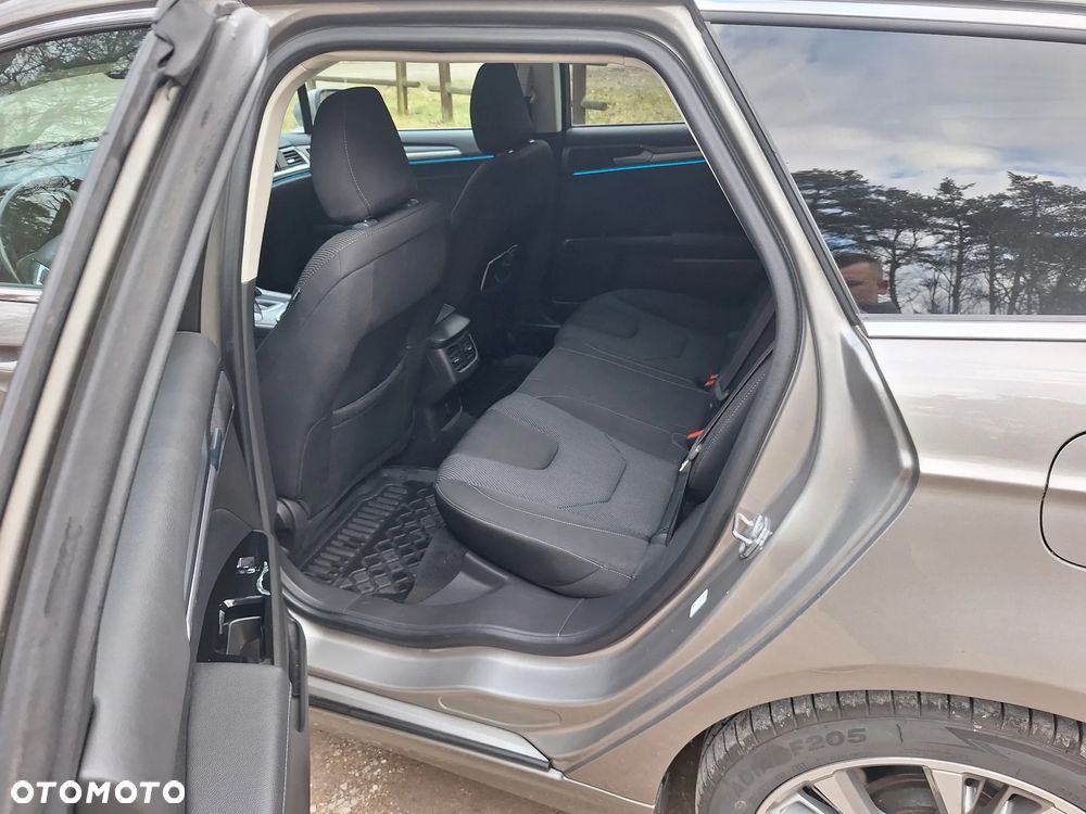 Ford Mondeo 2.0 TDCi Titanium 4WD PowerShift - 8